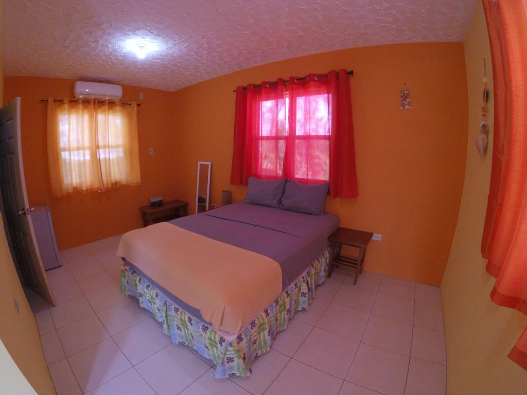 Fish Tobago Guesthouse Buccoo Экстерьер фото