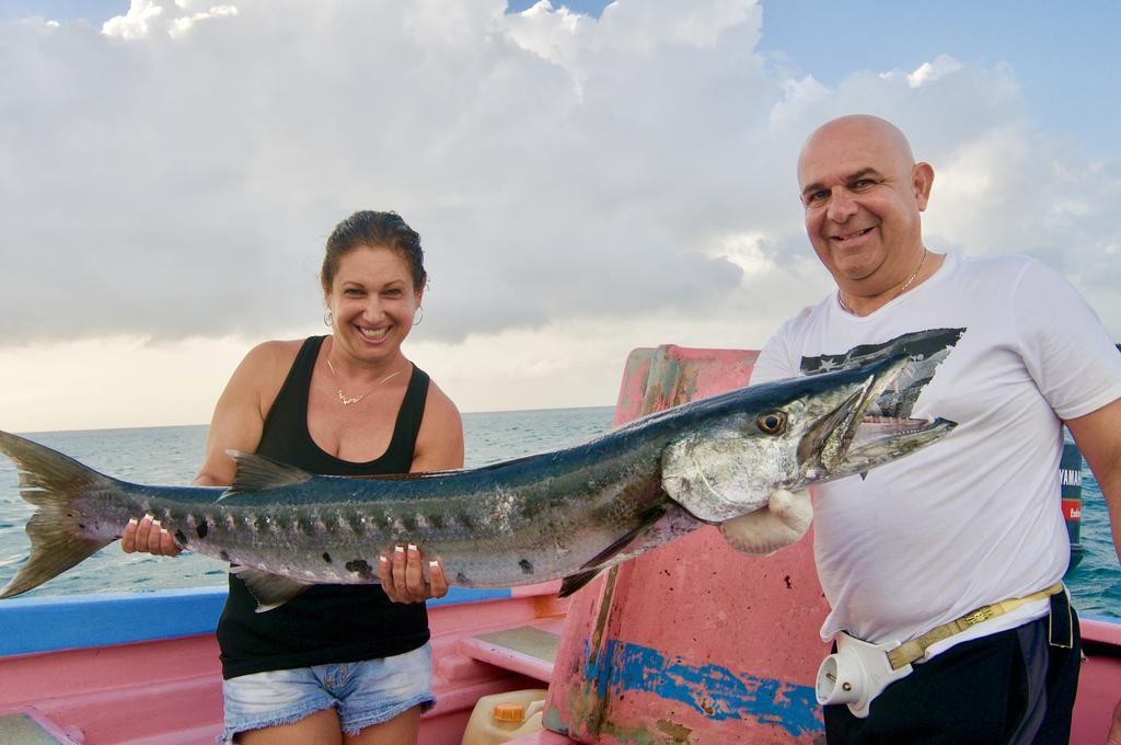 Fish Tobago Guesthouse Buccoo Экстерьер фото